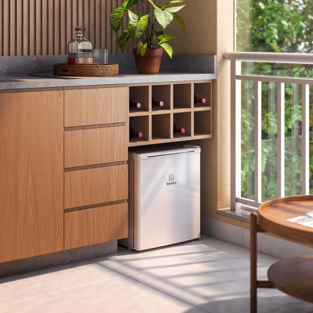 Frigobar Electrolux 47L Efficient com Controle de Temperatura Cor Branca EM50 - Image 6